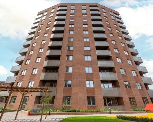 Modern 2-Bed Apartment Near Heathrow w/Parking Hotel a Staines