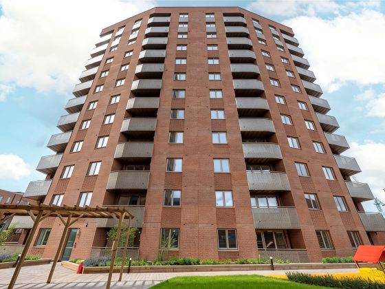 Modern 2-Bed Apartment Near Heathrow w/Parking