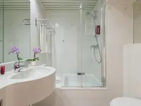 Leonardo Hotel Frankfurt City South Hotels near Niederrad