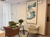 Yati Hotel (Xi'an BYD Jixian Industrial Park) - parking