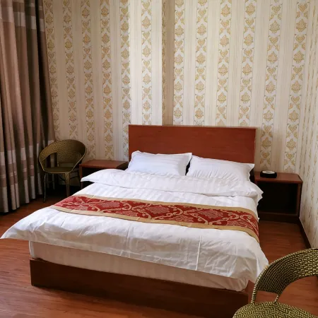 Weining Lane Li Hotel