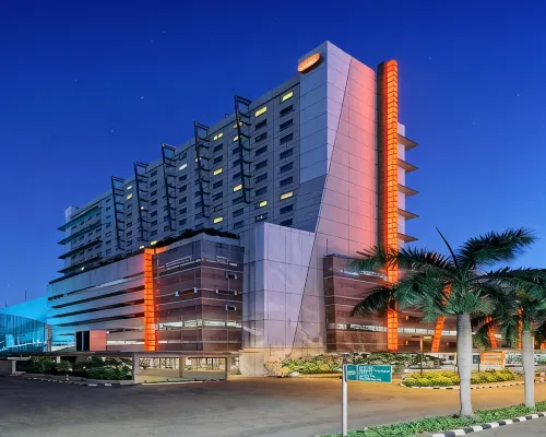 Harris Hotel and Conventions Kelapa Gading Jakarta Hotels near La Piazza