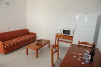 Chrysanthi Hotel - Studio & Apartments