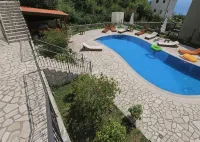 Apartments Oasis - piscina
