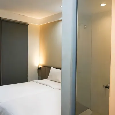 LeGreen Suite Sudirman Các khách sạn gần Ga MRT Setiabudi
