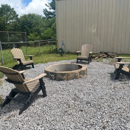 Big Country Escape - Spacious & Cozy Family Retreat Near Hatfield & McCoy Trails