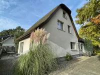 Boddensuite - 90sqm on one level with terrace and private parking space Hoteles en Wieck auf dem Darß