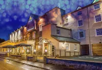 Busby Hotel - parking