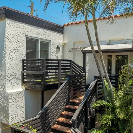 Chic 1BR Steps to Atlantic Ave & Beach