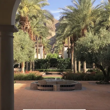 2 King Beds, 2 Bath, Poolside Villa with Loungers and Cabanas. Relax and Enjoy!