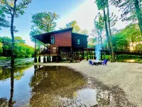 All is Found Riverfront Cabin with Sauna - Gym