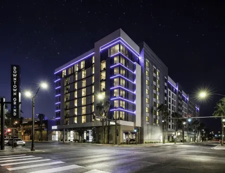 Downtown Grand Hotel & Casino