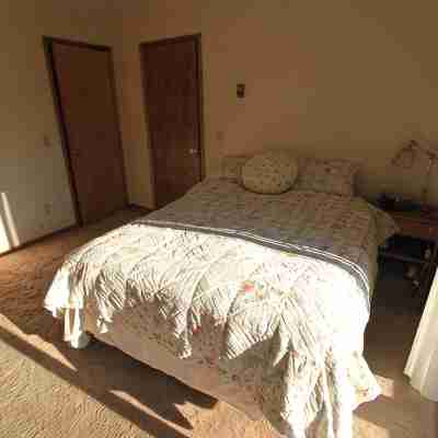 Quaint Stowe Vermont Cabin Rooms