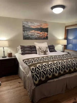 Recently Remodeled Golf Course Condo w/ A/C, SHARC Passes, Bikes & Pet Friendly - 4 Sao
