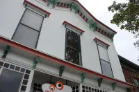 Historic Downtown Traverse City Apartment - Apartments