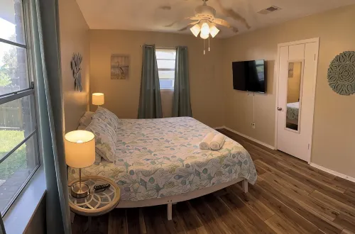 3 Bedrooms, 2 Full Baths Near The Beach