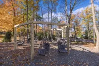 New Modern Luxury Lakeview Haven: Lake Access,HotTub, Game Room, FirePits, Ski - Gym