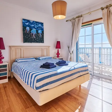 Apartment Meerlust with Fantastic Sea View and Large Balcony and Garage