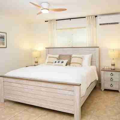 Newly Remodeled Hillside Unit at the Hideaways Rooms