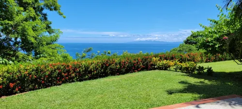 Spectacular View Luxury Villa,  Overlooking Ocean at Bahia Pez Vela Resort - 3 étoiles