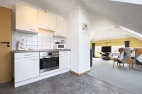 Idyllic fisherman's house, modern and friendly, close to the beach