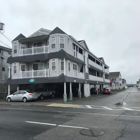 Hampton Beach Condo a Block off the Beach!