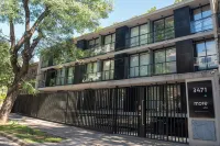 Pocitos Apartamento Brio w/King Beds, 3 Smart TVs, W/D, Fast WiFi, Rooftop Pool.  호텔