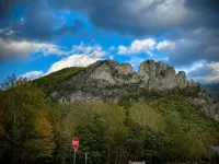 Cozy cabin in lovely Seneca Rocks WV with WiFi, smart TVs and jucuzzi tub Hotels in Pendleton County