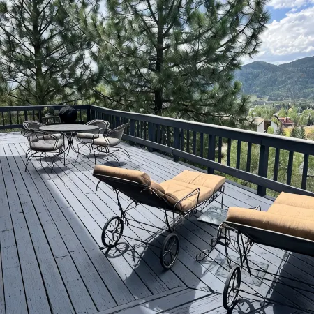 Steps from the slopes - Mountain retreat in Steamboat Springs!