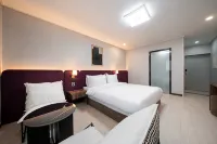 Hound Hotel Gunsan (Business Styler)