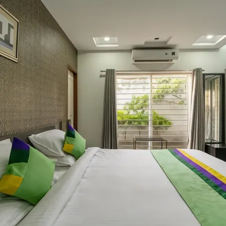Treebo Midvalley Residence