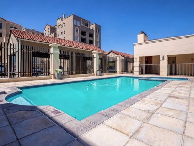 2 Bedroom Mountain View Penthouse Century City