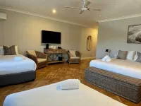 The Quarters, Ascend Hotel Collection - servizio colazione
