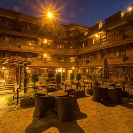 Hotel Siddhi Manakamana Отели рядом с достопримечательностью «Боудханат Ступа»