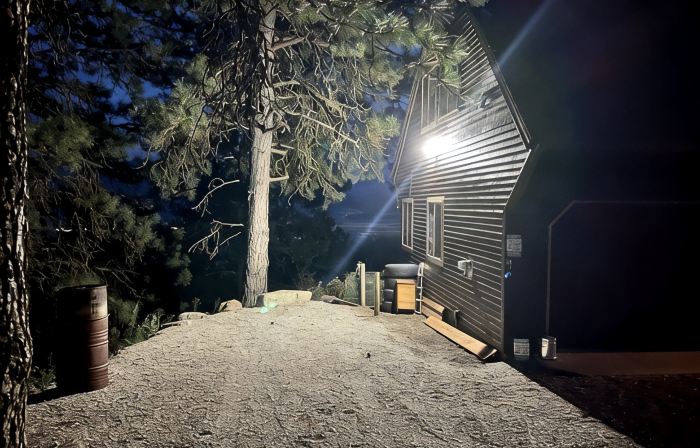 The Cozy Clifftop View, LLC