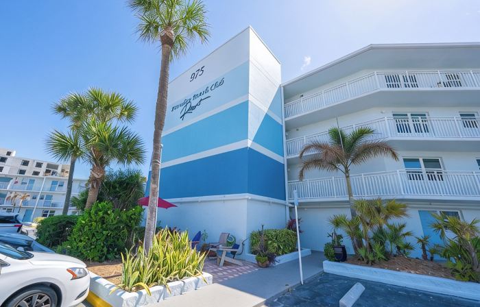 Oceanfront 2Br Condo w/ Balcony & Panoramic Atlantic Views, Unit 226