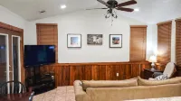 Oma's Haus in Franklin - Near Franklin Ranch Baseball Fields! - 3-Star
