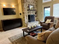Steps to slopes at Bryce Resort! Family-sized condo with balcony and fireplace