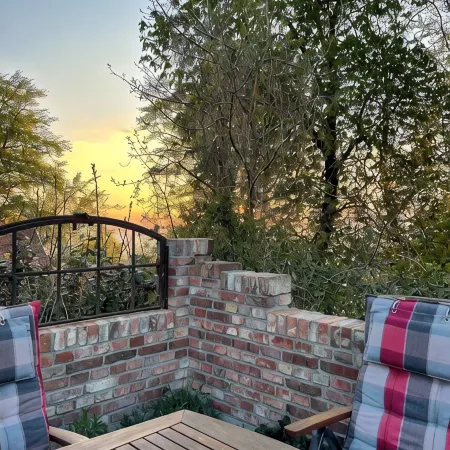 Exclusive, large apartment with 3 bedrooms, fireplace and terrace