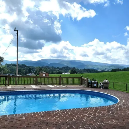 Spacious Mountain Retreat – Sleeps 12 – Pool, Hot Tub, Peaceful & Beautiful!