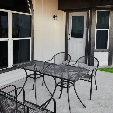 Bright Pflugerville Family Retreat