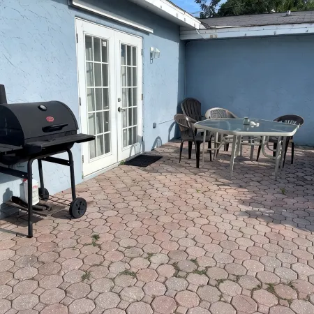 Florida Beach Cottage 3Br-2BA + Den