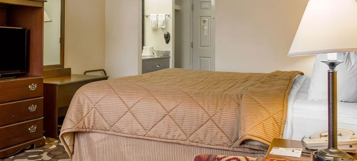Quality Inn Broken Arrow - Tulsa Hotels in Broken Arrow