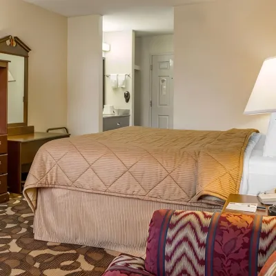 Quality Inn Broken Arrow - Tulsa Hotels near Broken Arrow Performing Arts Center