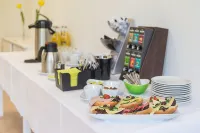 Bildungs- Und Tagungshaus Haus Neuland - breakfast