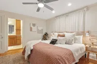 Historic Downtown Wake Forest Bungalow