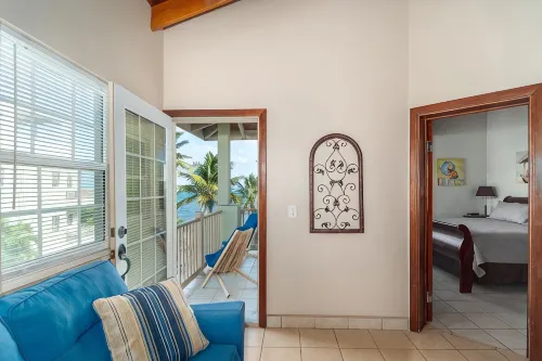 Enjoy ocean views from this 2 bedroom/2 bathroom condo - Gold Standard Approved - Hot Tub