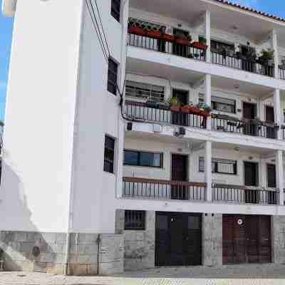 Comfortable, sunny & cozy near the beach and close to Lisbon Hotel Exterior