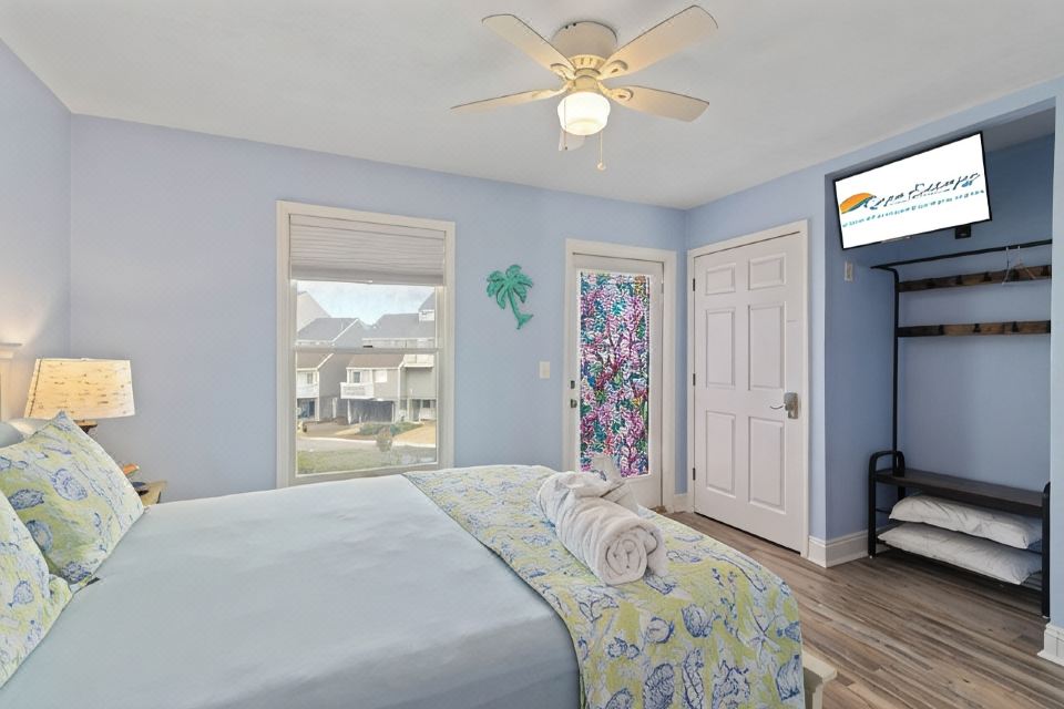 Photo 4 of 6