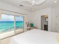 Ocean's Edge: North Side Grand Cayman Beachfront Villa Hotel a North Side